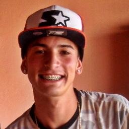 N precisa te vergonha póde vim póde encosta , alegre , simpatico , lindo KKK , e admiro quem n curte Eu gosto mais doq Lasanha'(8!