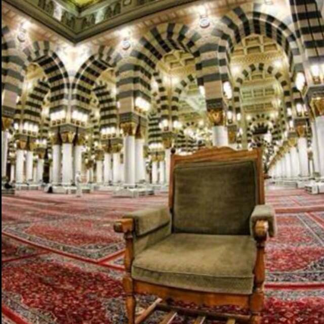 قال ابن المبارك رحمه الله-: «لا أعلم بعد النبوة درجة أفضل من بث العلم». تهذيب الكمال (٢٠/١٦) زكاة العلم نشره، باحث دكتوراه في العقيدة والمذاهب المعاصرة ..