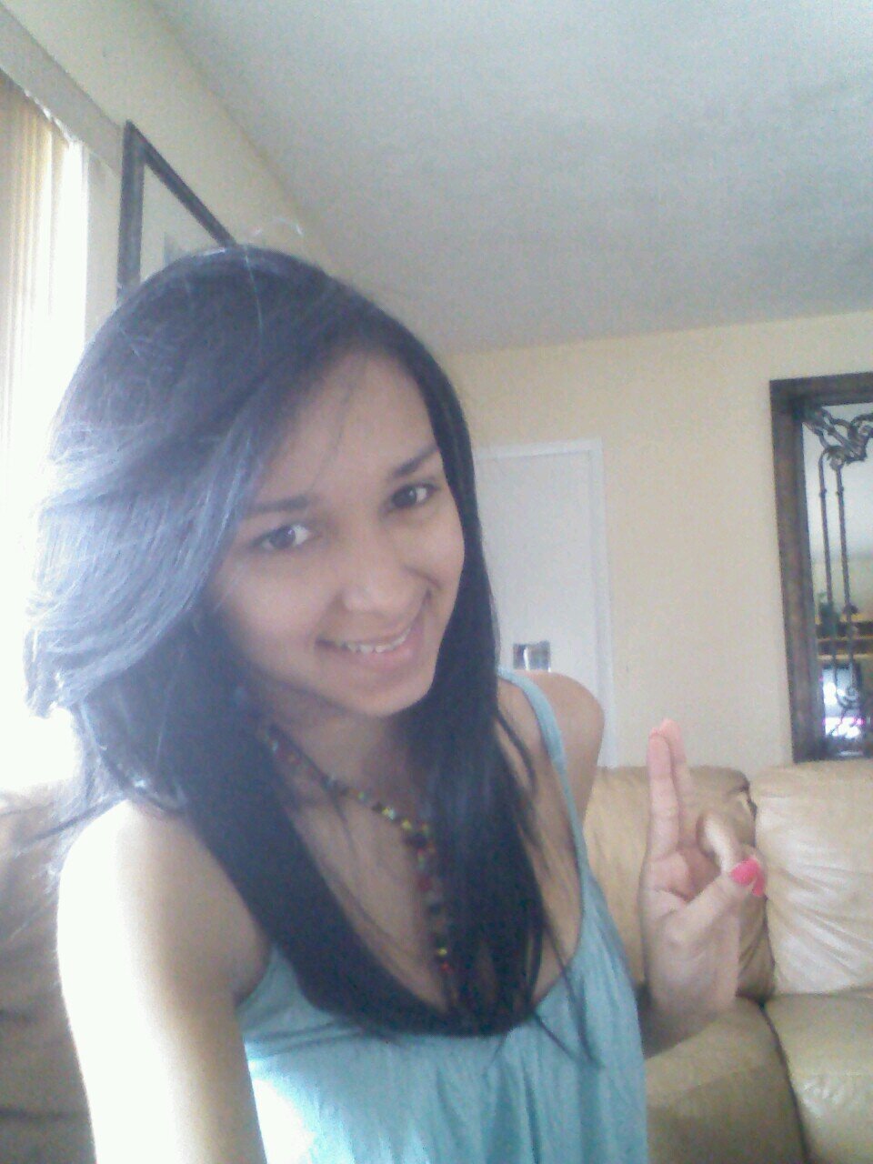 saradeoro's profile picture. Pivijay-Colombia,vivo en Miami Florida.Amo el vallenato.Dios creo al hombre y a la mujer tan distintos,pero con la necesidad d pertenecerse el uno al otro