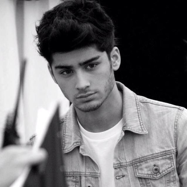 Hola! emm..Soy Directioner, amo a 4 Britanicos & a 1 Irlandes :3. Dreams can come true, never give up ❤