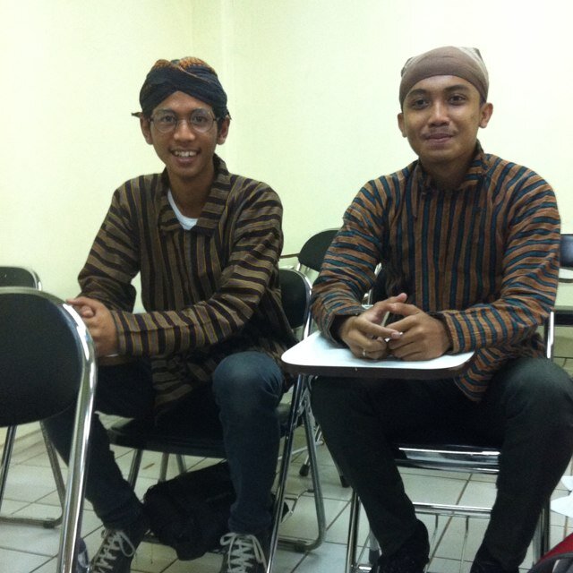 Official twitter of Tehnik Sipil Institut Teknologi Indonesia 2013. Pusat kebahagian Sipil 2013 :D