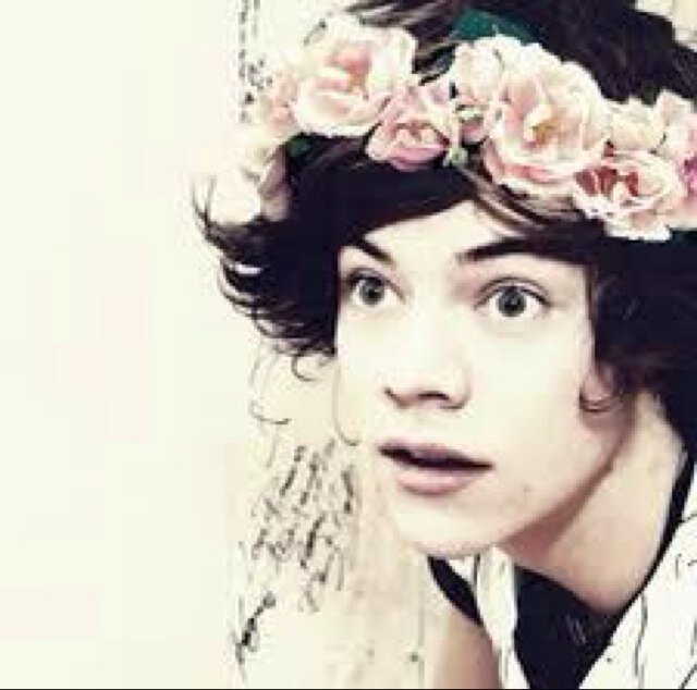 PLZ DON'T FOLLOW ME ON HERE, BUT MY MAIN ACCOUNT INSTEAD @We_Love_Ziam THANKYOU SO MUCH IF YOU DO :))xx