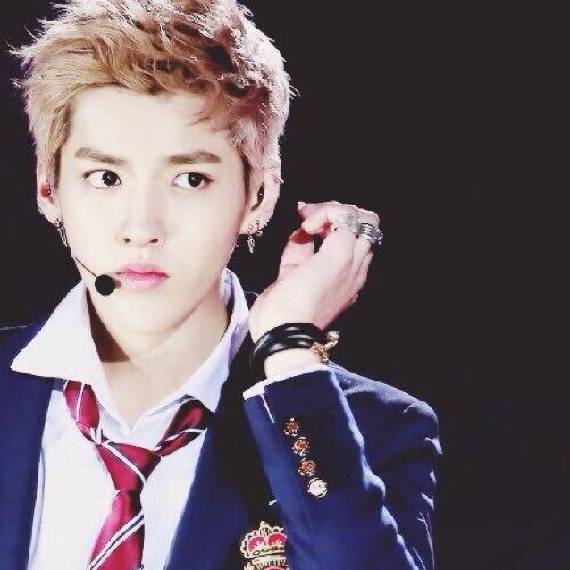 ผมKrisแห่งExoMคับ(บอท) ผมหล่อ รวย เท่ ดูดี ถึงแม้จะสูงไปหน่อย^__^มาทักมาคุยได้นะครับ ฟอลผมมากันเยอะน่ะคับ ผมรออยู่ ^^ [❤@tew_tutor]
 16/12/55