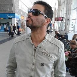 Mi vida es tan patética que mis amigos escribieron un libro.