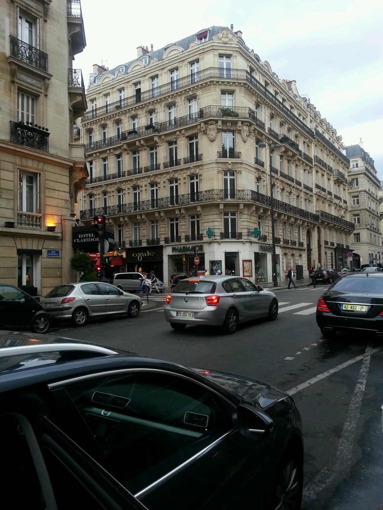 DinaAlamora's profile picture. رب ماأكثر عفوك واجل ذكرك