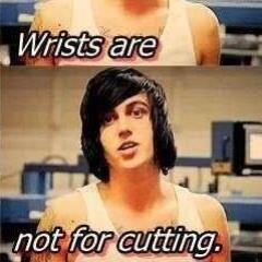 Help People that suffer from suicidal and self-harm/Goal 300 bracelets/It's only the beggining.