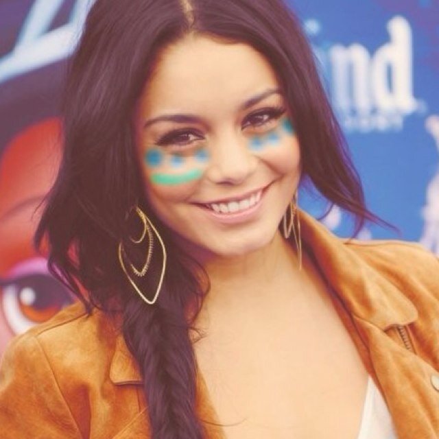 PaintedTigress's profile picture. I am the swift breeze that darts through the leaves of the forest. The chief's daughter, princess of Neverland with the heart of a tiger. #PeterPanRP