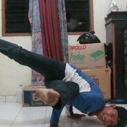22 March 1998 • XA Smasy☺ • 
Karate and b-boy It's my hobby ^^  \ Compassionate man ^-^ /