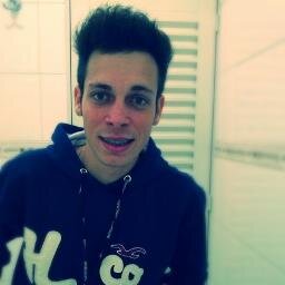 Alexandre Cambero : 19 anos , Gêmeos,  Que saber mais ? so me seguir \o/