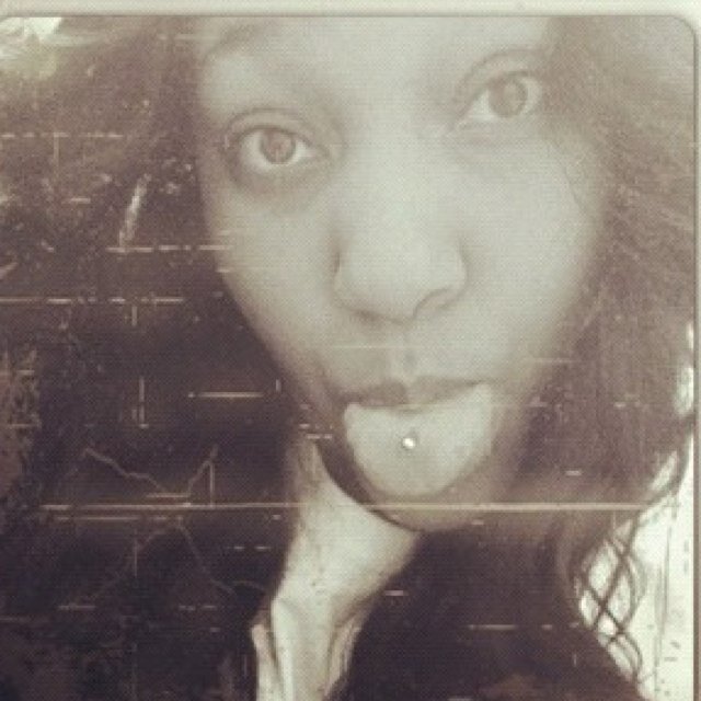 kaylahvssarah's profile picture. SEEING THINGS MUCH CLEARER NOT THAT I HAVE 2 SETS OF EYES.....FUTURE