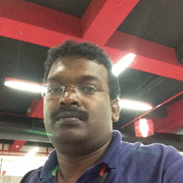 giri4it's profile picture. 