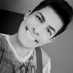 Não sei escrever tudo o que sinto, mas sei sentir e com um amor imenso cada pedacinho da vida.
Não sei amar de morrer porque para mim amar é viver.