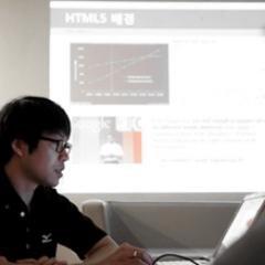 likes Web Standards, CSS, JS, UI Design and Pingpong