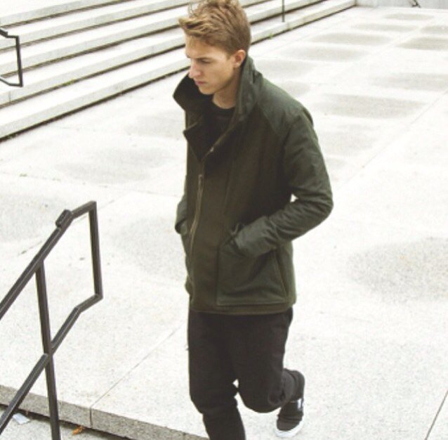 Horsdecombat's profile picture. 