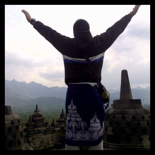 Hidup dengan senyuman,,dan semoga mendapat hasil| Yang terbaik ThePowerOfPossitiveThinking| 1kebaikan akan dibalas 1000 kebaikan juga :D