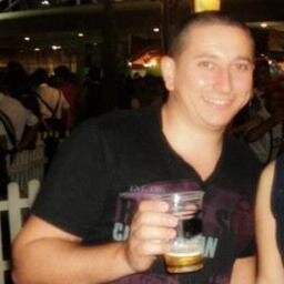 Aproveite bem as pequenas coisas, algum dia você vai perceber o quanto elas eram grandes.