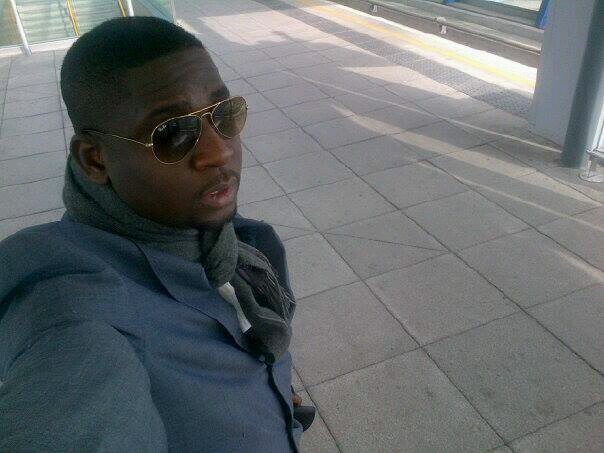 Most random guy eva. Sense of humour a tenner. #braaap..seasoned cyber security analyst