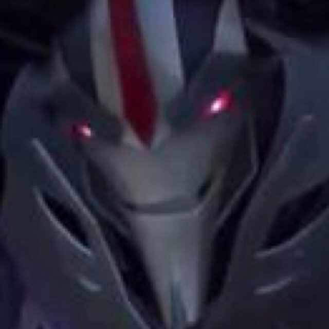I am Starscream a decepticon! I was raped by predacons! #RP