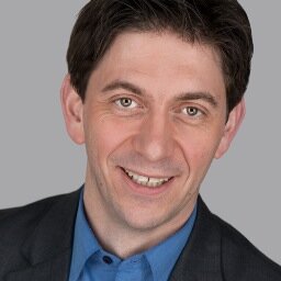 Innovation and Dynamic Change Leader, love bridging the odds, tech fascinated, CEO and Mentor