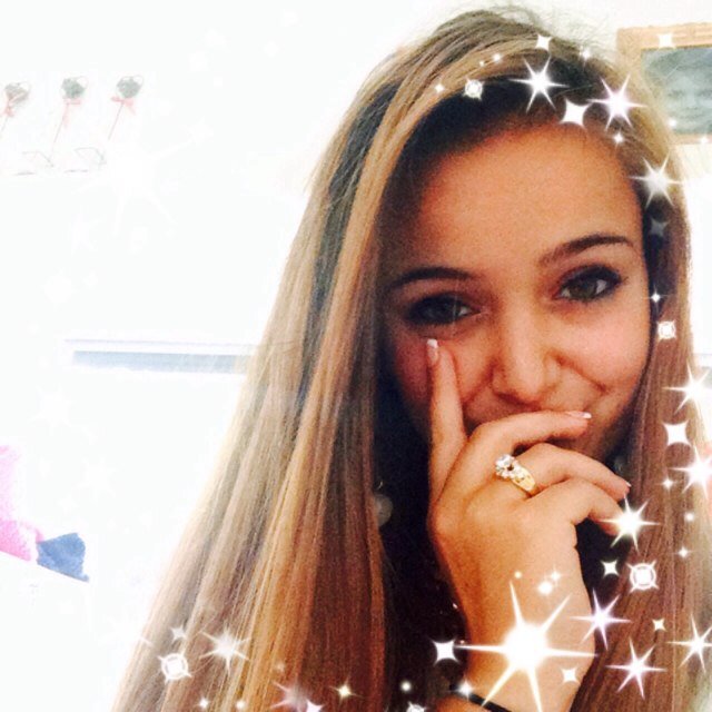 Toekomstig actriese, regisseur, producent.♥ MBO theaterschool ♥ 16 jaar ❤ Insta: berber_brouwer