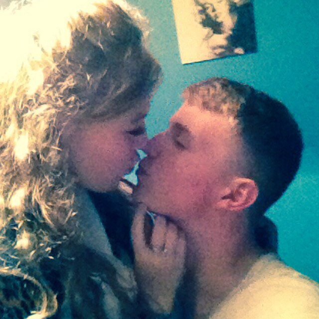 hanks_jack's profile picture. i love ashleigh so much, she's my world x x