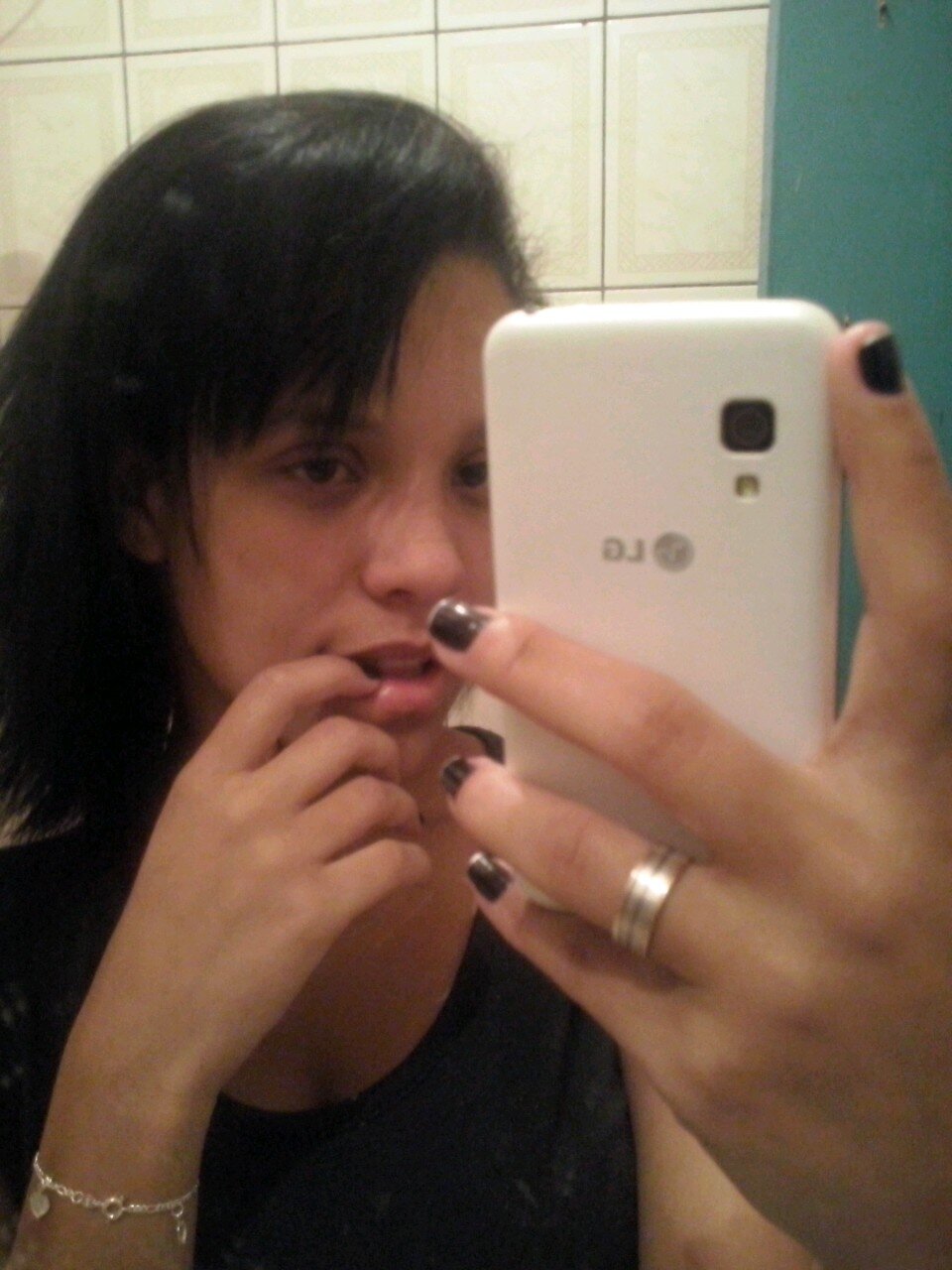 louca , sensivel, compreensiva ...