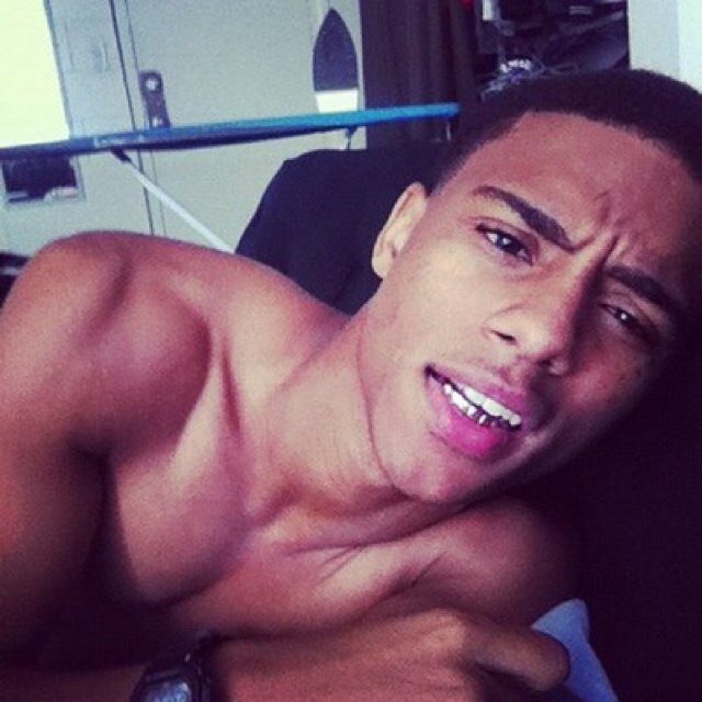 Come at me bruhhhhhhh!!!!! Single and looking {Parody} Fahja is fucking perfection! Kik: SheLovesChris_