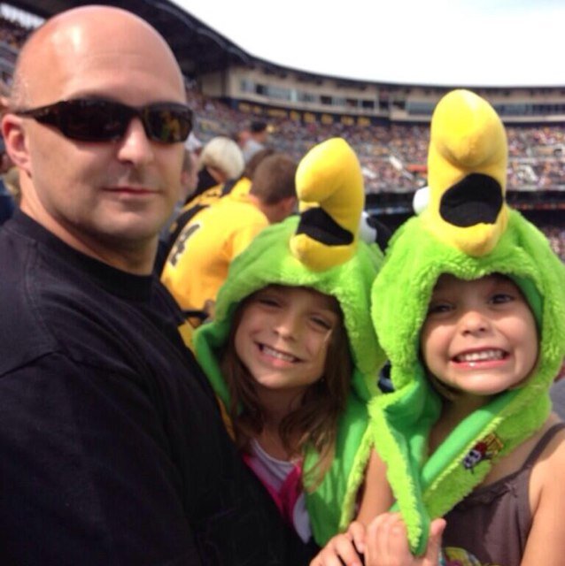 Husband, girls soccer dad/dance dad and love Pittsburgh sports! Banking Life 25+ yrs