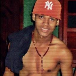Veem Comiigoo Veem ♫
 Facebook :https://t.co/WPlCKBNj7F