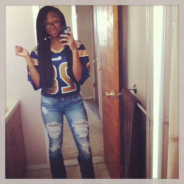 My names is Delysia. I like to sing dance and act. i also love One Direction. I think every single member is smexy.!!!!!!