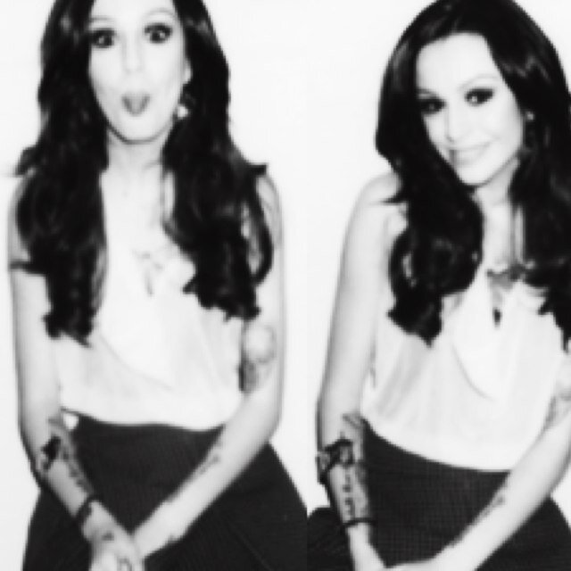 I have just given you beautiful BRATS a free follow so PRETTY PLEASE FOLLOW (((((( @swagcherIIoyd ))))))