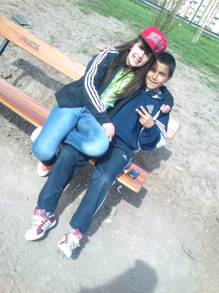 Trabaja en En La VaGanciA =)
También Trabaja• En La Cama Con Tu Novia , Cornudo ! :;$
Estudió en ROBANDO CORAZONES :$