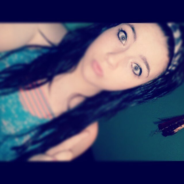 Hi! I'm Jess c: I'll follow back so help me out, loves? Kay, thanks. I'll put up YouTube stuff next month. Enjoy!