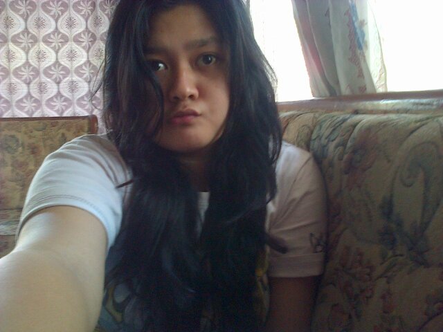 my name is Novita | 16\'nov 93 | muslim |  dont put until tommorow if you can do it now | :*