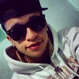 FAMILIA OFICIAL DO MC TAZ! Criado dia 28-09-12 OFICIALIZADO E SEGUIDO dia 29-09-12
Donas : @FCRodolfinhoSC