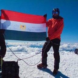 فى جسمى نار ورصاص وحديد علمك فى ايدى يا مصر اكيد