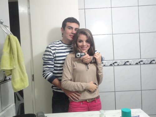 Amo a Luis Gustavo mi novio!! me encanta el diseño, la arquitectura. mi sueño es viajar por todo el mundo.