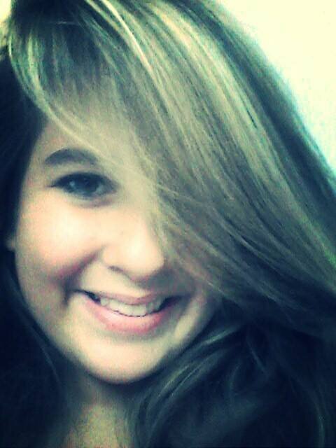 - Me sinto honrada por ter aqueles que me odeiam e outros que me invejem. Afinal ninguém odeia quem é fraco e muito menos inveja quem é feio. ! ;$$