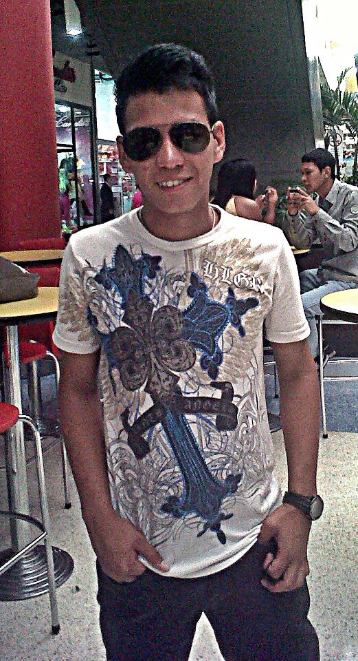 20años Barquisimeto! Chico pensativo, expresivo soy una persona común que busca a alguien común para ser comunes en la vida & no ser uno mas del sistema Social.