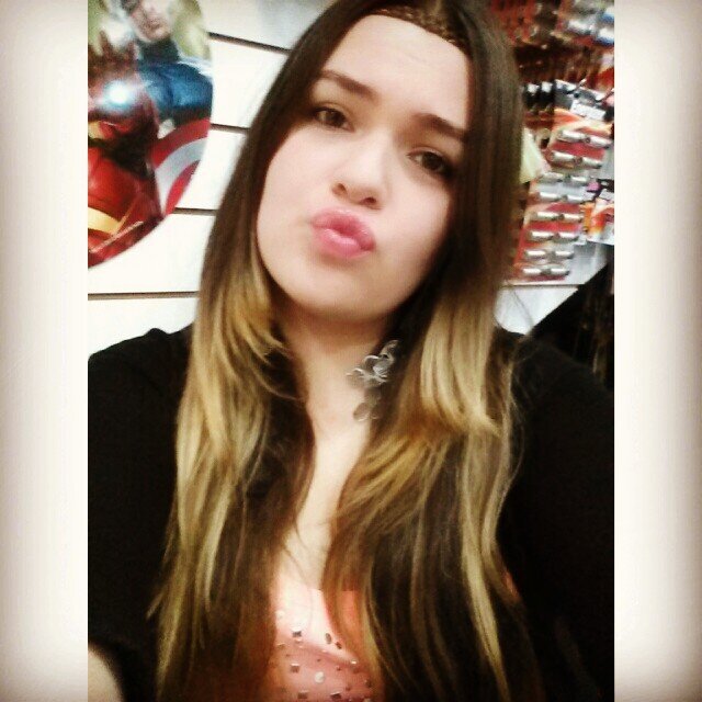 Since 1997. Swim. Inst: monicacstantini. Italo-venezolana. Think like a bitch, act like a lady. Carpe Diem. pf393