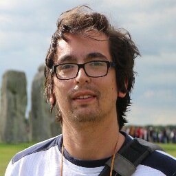 Chilean software engineer currently developing new amazing products. Vintage italian scooter collector. I love history, travelling and languages.
