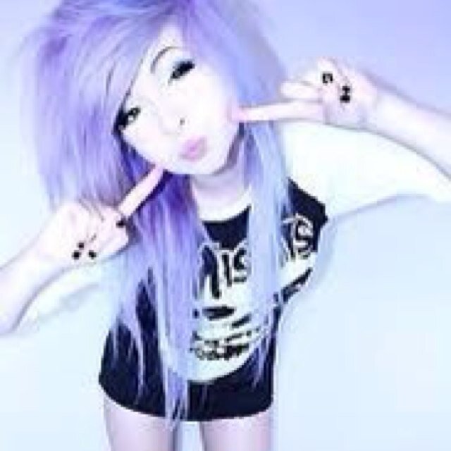 HEY! Im bailey.Ima crazy bitch, get over it. I like to die my hair, Alot. Flirt, some people call me a slut.And i have a few 'killer' tricks up my sleeve (RP/Bi
