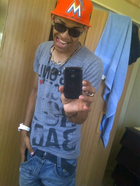 Sencillo Humilde & Timido  \0 Gogo