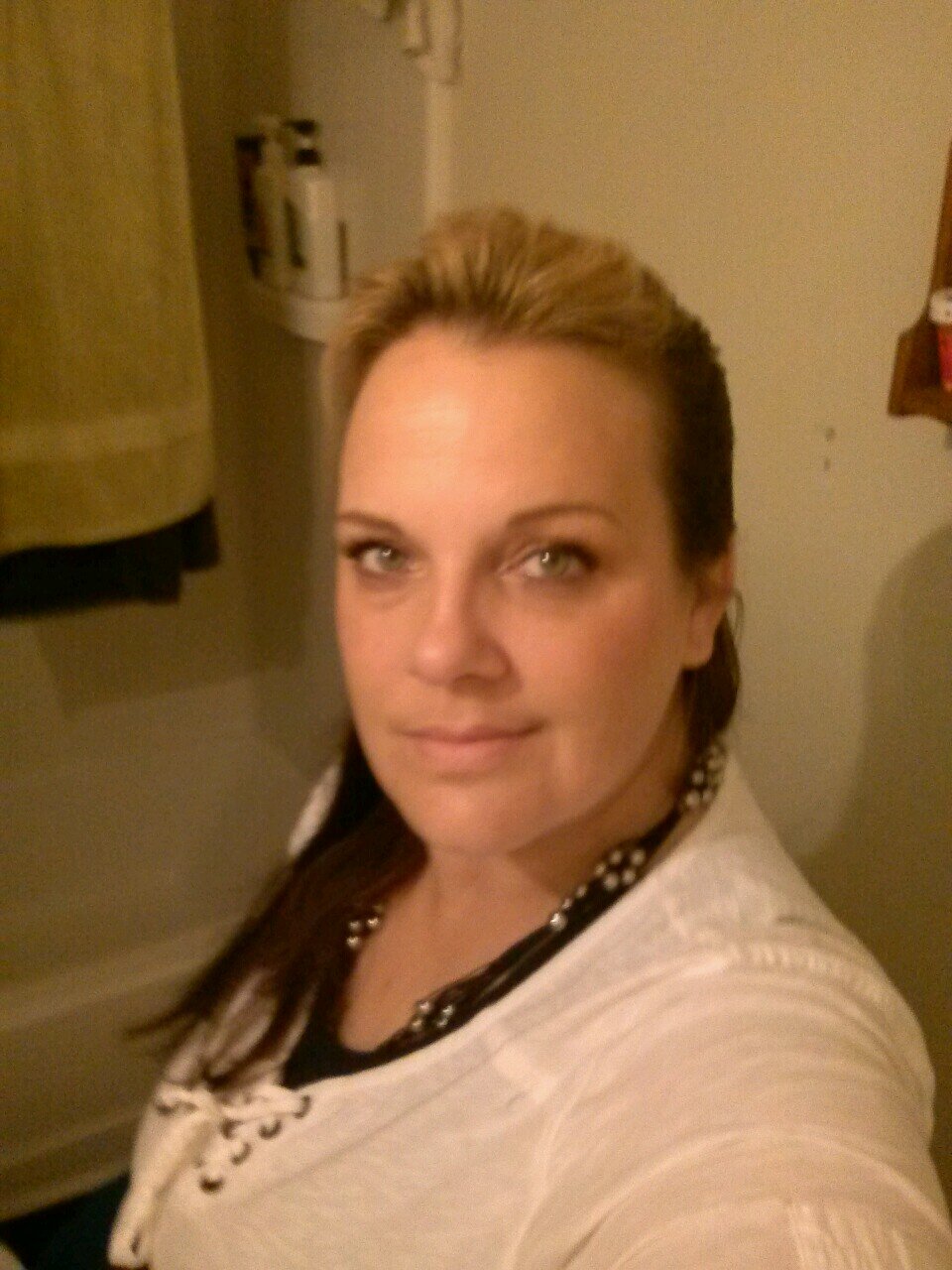 single mom of four,nd work from home nd do animal rescue German Shepherds