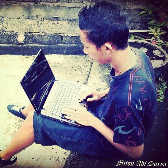 Instagram & Path • mitonadisurya