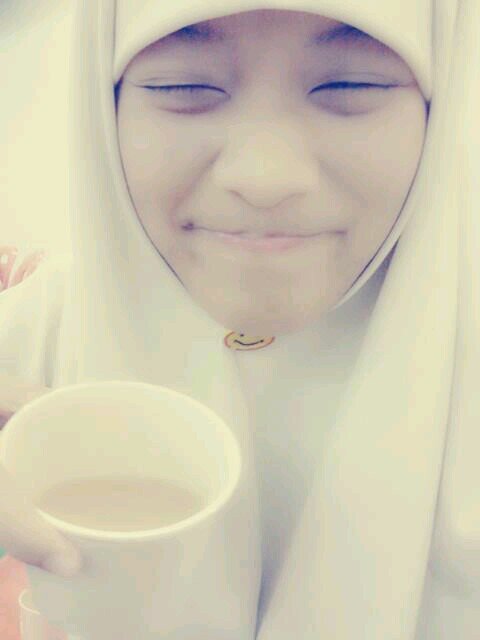 : hello, assalamualaikum. Amalina Aj ♥
