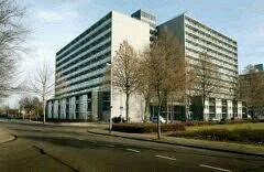 Gerenoveerde flat Contrabas waar sinds 2004 12 Fokus woningen zijn.
De 1e bewoner kwam op 19-02-2004 wonen en heeft de naam Beethovenstaete aan de flat gegeven.