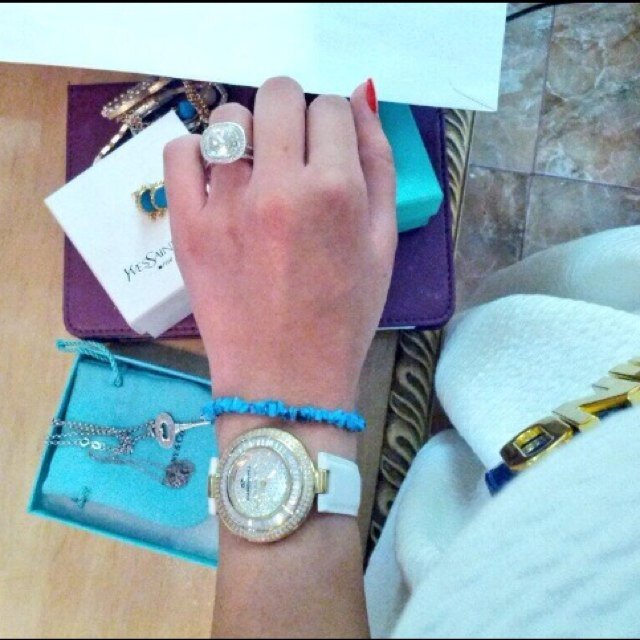 لا أحب التصنع أكتب ما يروق لي .. عاشقه لنادي الجهراء وعالميا نادي فالنسيا .. لاعبي المفضل فيصل زايد الحربي وعالميا زين الدين زيدان .. 



( جامعيه وإعلاميه )