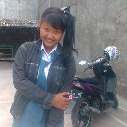 indah wahyuni