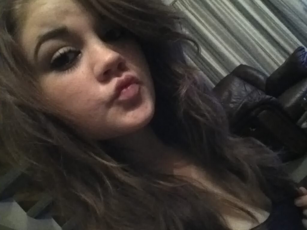 follow me and ill follow back :) xxx